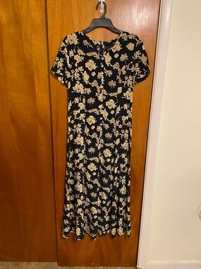 August Silk Black Short Sleeve Silk Midi Dress with Cream Floral Print